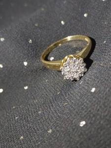 Anel Em Ouro 18k Com Diamantes