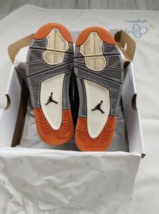 Air Jordan Retro 4
