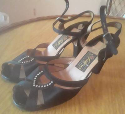Sandlia Roupas De Festas