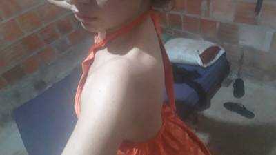 Um Vestido  De  Cetim