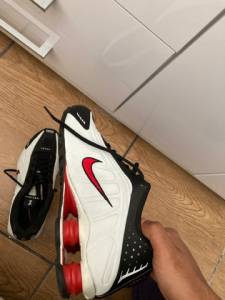 Nike Shox R4