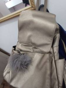 Mochila Com Pompom Shein