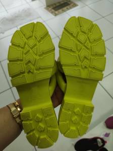 Chinelo Moleca Novo