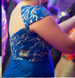 Vestdo De Festa Azul Com Tule