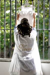 Vestido De Noiva Com Mantilha