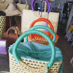 Vendo Lindas Bolsas Em Palha De Carnaba