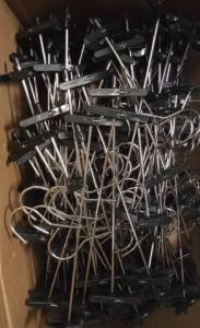 Cabides De Ferro Com Presilhas E De Plstico