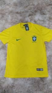 Blusa Do Brasil Tamanho M R$ 20,00 Cada