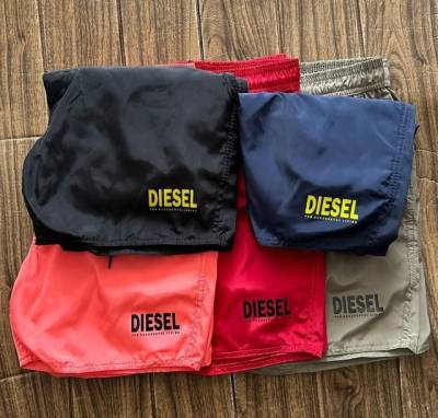 Shortes Tecido Impermevel Diesel 2023