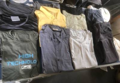 Combo Com 10 Camisas E 2 Causas Em timas Condies