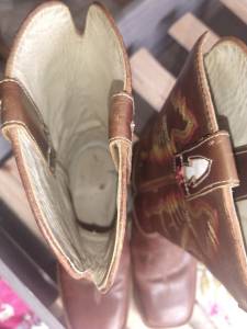 Bota Bico Quadrado