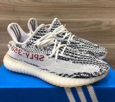 Tnis Adidas Yeezy Boost 350 Grafite