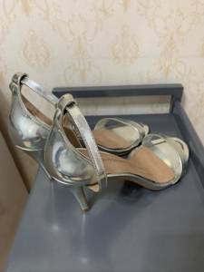 Sandlia Salto Alto Prata Ana Hickmann