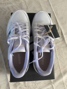 Tenis Adidas Novo