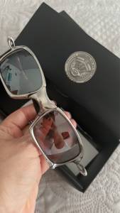 culos Oakley