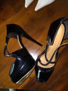 Sapatos Semi Novos E Uma Ocasio Apenas Usado