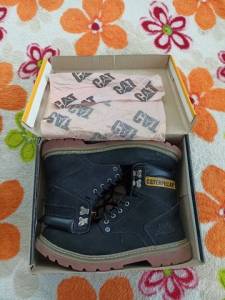 Bota Cat