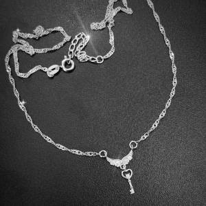 Colar Pingente Asa E Chave Cravejados Banho Em Prata 925