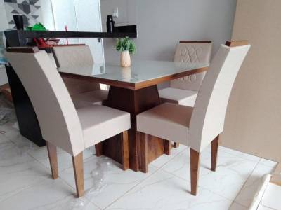 Mesa De Jantar 4 Cadeiras Promoo