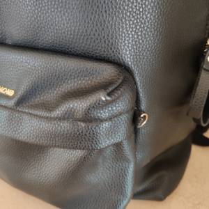 Mochila De Couro Dumond Preto Usada
