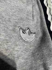 Bermuda Adidas Outline