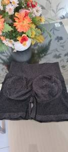 Short Empina Bumbum