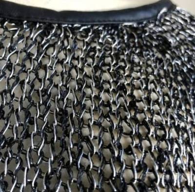 Blusa Preta Em Linha