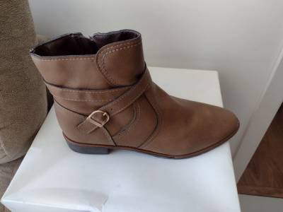 Vendo Bota Prego - Sem Uso