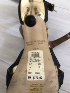Sandlia River Island - Preta Com Salto Dourado