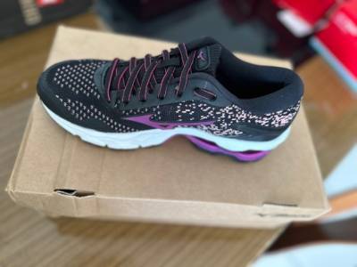 Tnis Mizuno Wave Invictur 2, Feminino, Tam 36, Preto/fuchsia