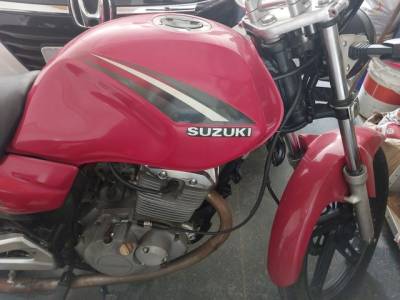 Moto Suzuki Gsr150i Ano 2013