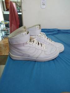 4 Pares De Sapatos,um Masculino E 3 Feminino