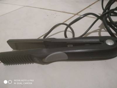 Vendo Trs Chapinhas E Um  Babyliss