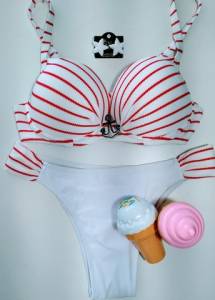 Biquinis Novos