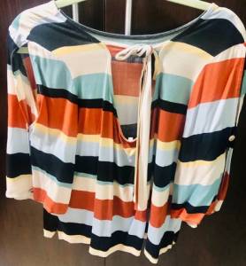 Blusa Listrada Veste 46 R$ 30,00