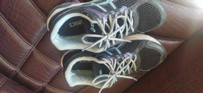 Tnis Asics