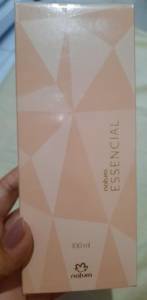 Essencial Feminino Lacrado