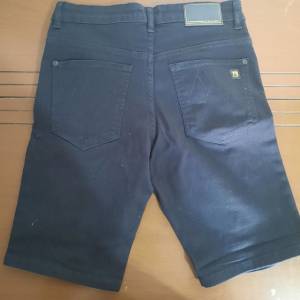 Bermuda Austin  Sarja Com Elastano S R$99,99