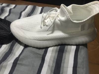 Tnis Yeeezy Boost Novo