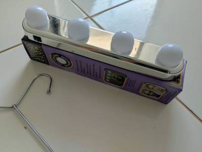 2 E Uma Led De Espelho Por 50,00