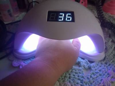 Vende Cabine De Unhas Em Gel