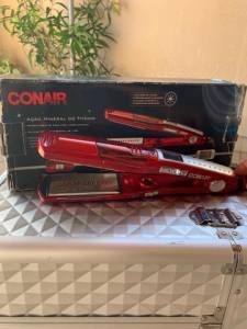 Prancha Profissional De Salo - Chapinha De Cabelo Conair Vermelha Bivolt
