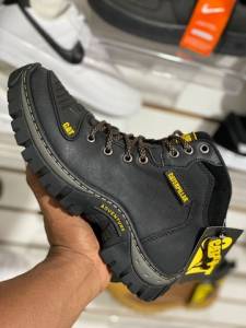 Bota Carterpillar Black