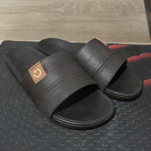 Chinelo Slide Cartago