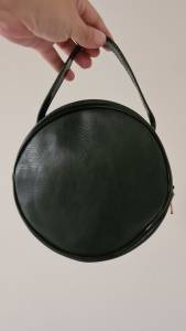 Bolsa Preta Redonda Transversal E De Mo