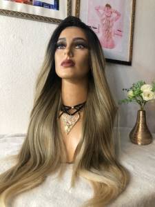 Lace Front Loira