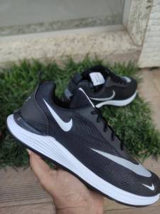 Tnis Nike Air Max  ( S Os Brabos Na Promoo)