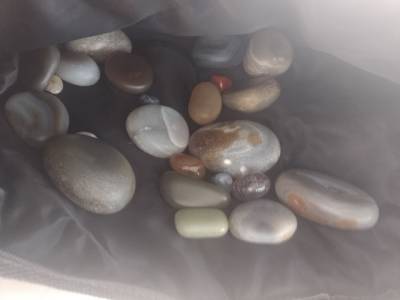 Bolsa Com Pedras Que Tem Massagem E Tratamento