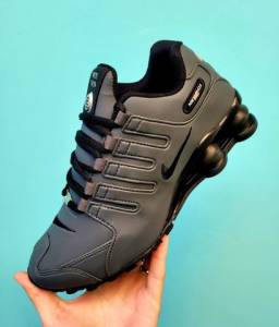 Tnis Nike