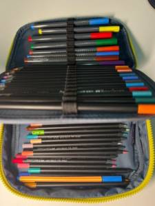 Estojo 100 Lpis Original Kipling.  Muito Novinho!